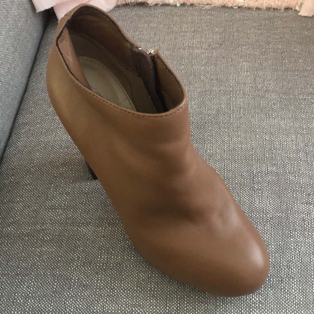 booties - Picture 4 of 8